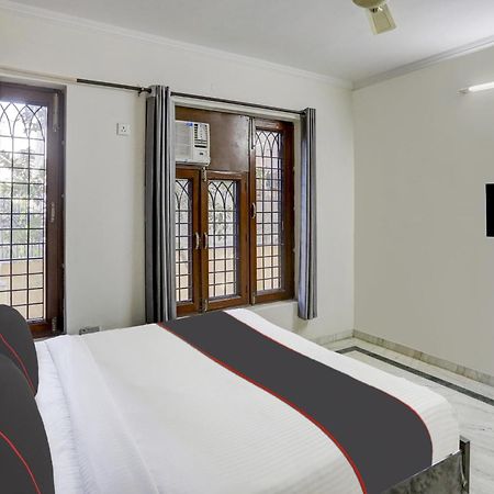 Hotel Capital O Uk House Residency Gurgáon Exteriér fotografie