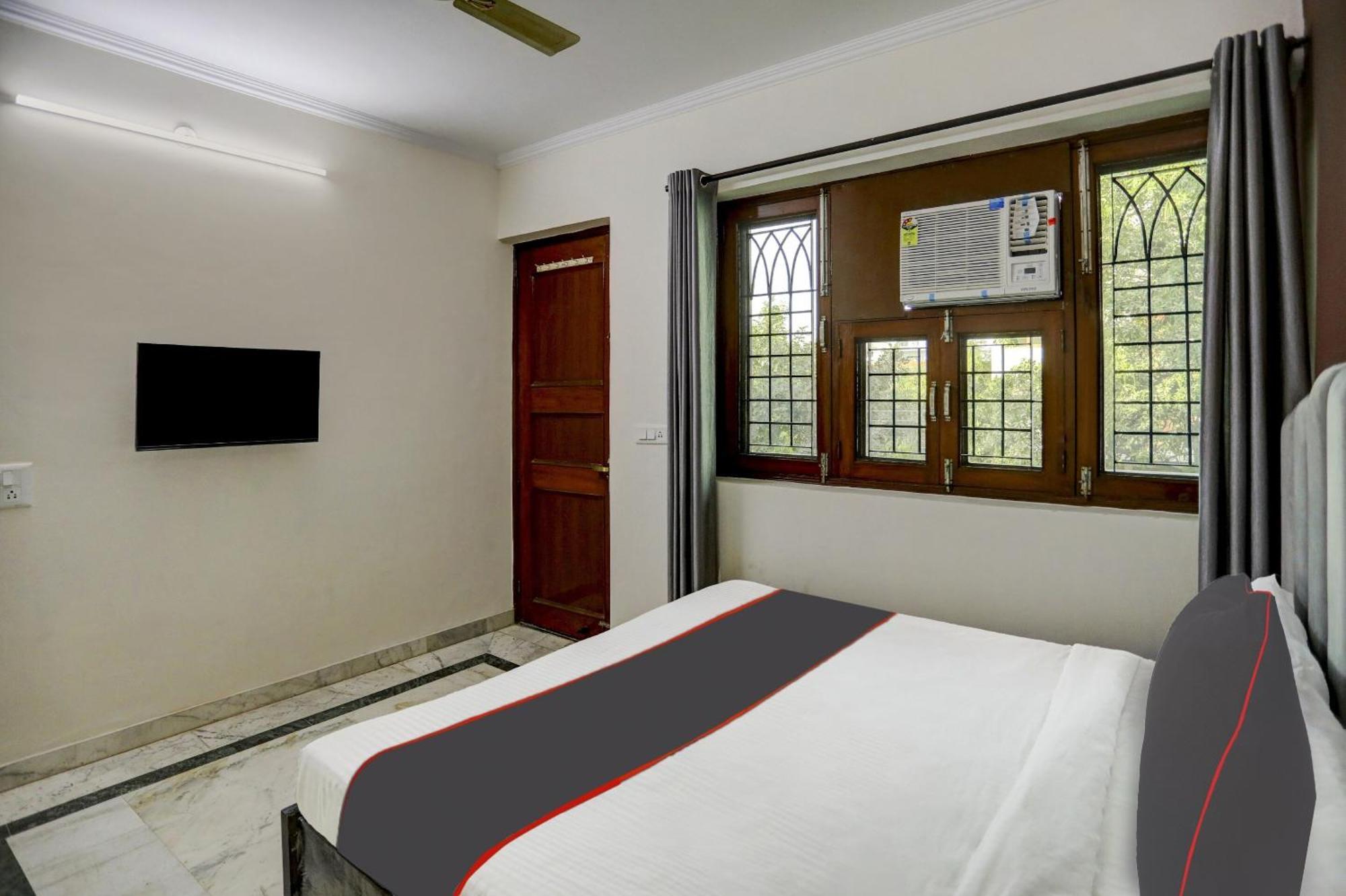 Hotel Capital O Uk House Residency Gurgáon Exteriér fotografie