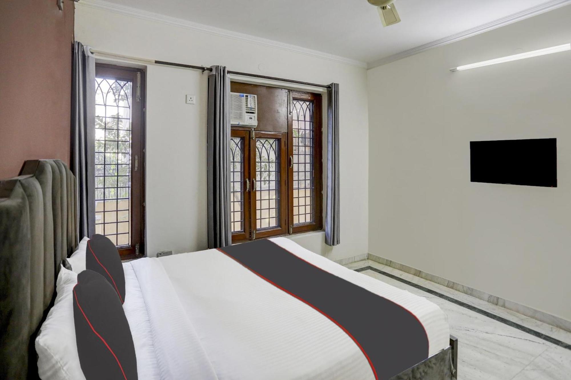 Hotel Capital O Uk House Residency Gurgáon Exteriér fotografie