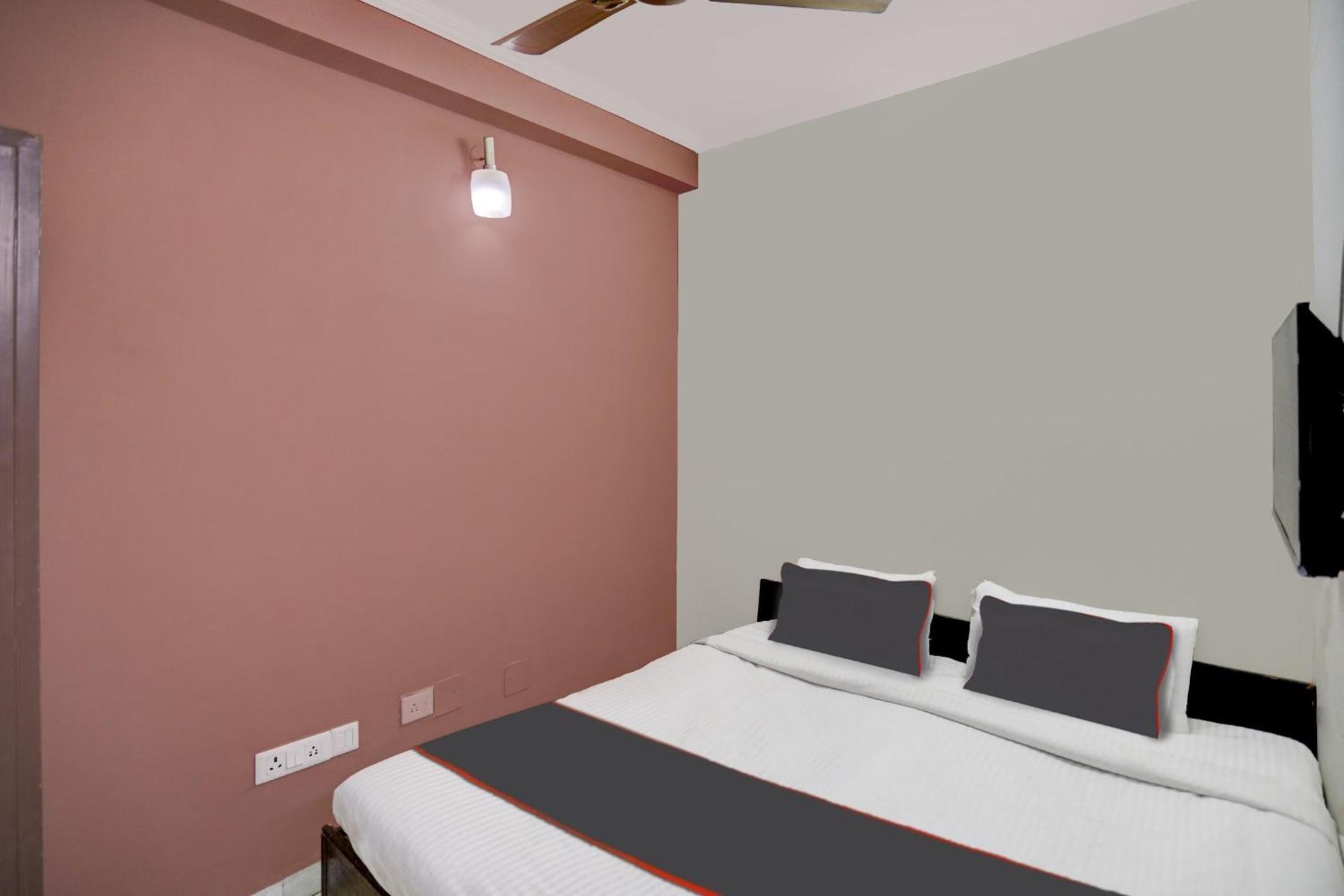 Hotel Capital O Uk House Residency Gurgáon Exteriér fotografie